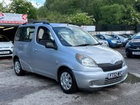 TOYOTA YARIS VERSO